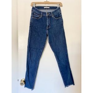 Levi’s cropped skinny jeans